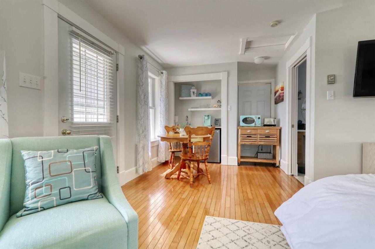 Sea La Vie Apartment Mahone Bay Exterior photo